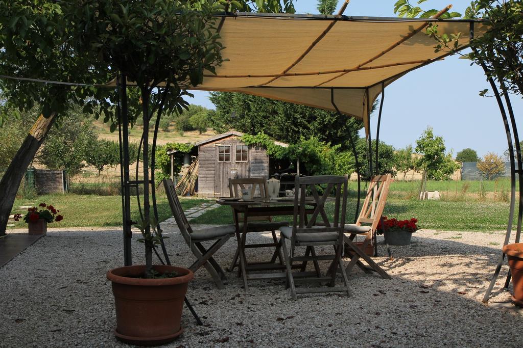 Casa Sorgente Bed and Breakfast San Costanzo Eksteriør billede