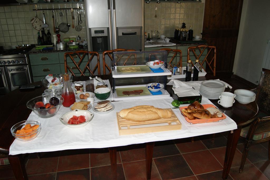 Casa Sorgente Bed and Breakfast San Costanzo Værelse billede